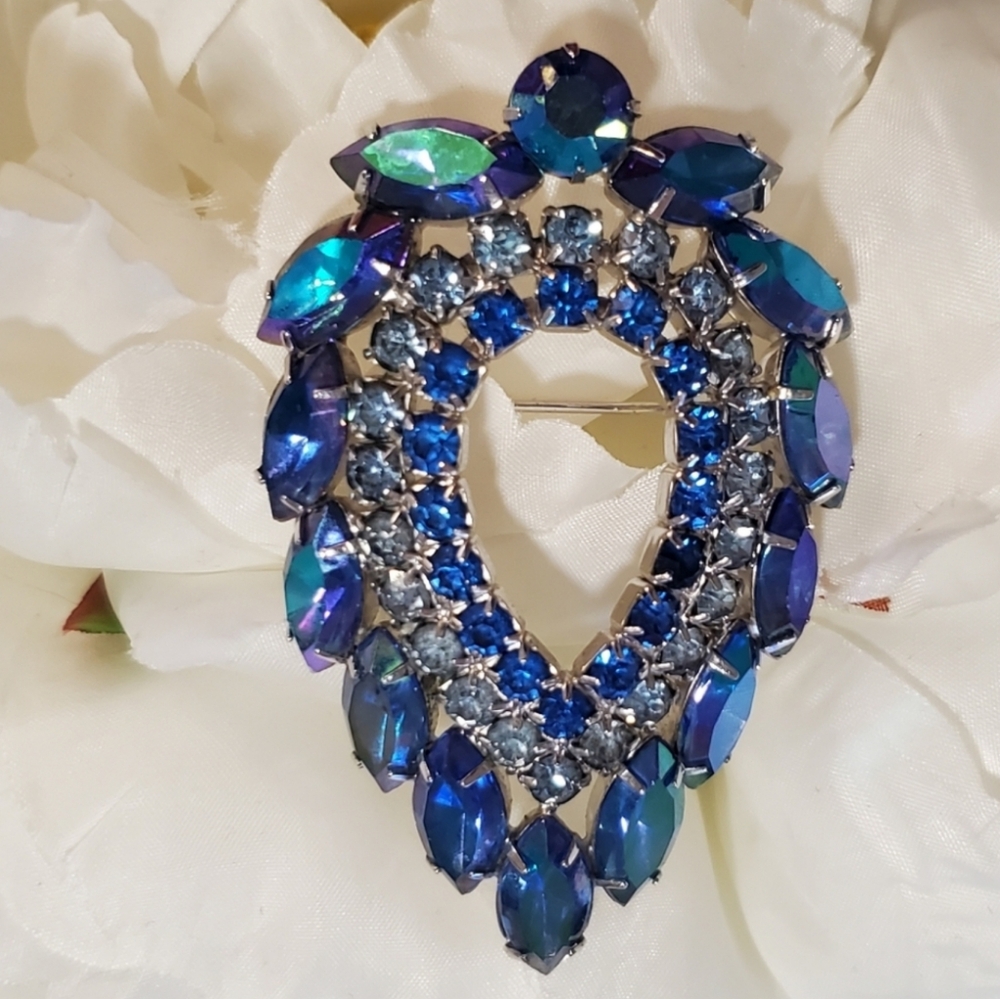 Vintage Sarah Coventry Blue Lagoon Brooch Pin💙